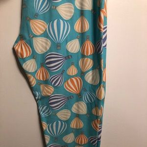 LulaRoe tall and curvy hot air balloon leggings